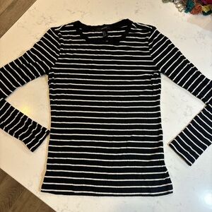 Forever 21 Black and White Striped Long Sleeve Top